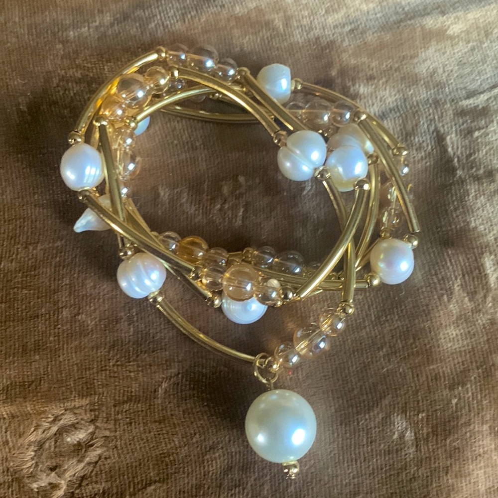 Stackable 5 pearl bracelets